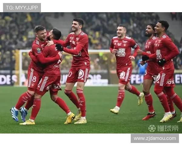 布雷斯特俱乐部的历史发展与未来展望：从辉煌到重生的足球旅程