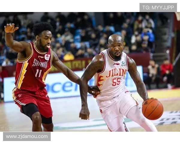 查尔顿俱乐部迎来重大调整球队高层换血引发未来发展新思考