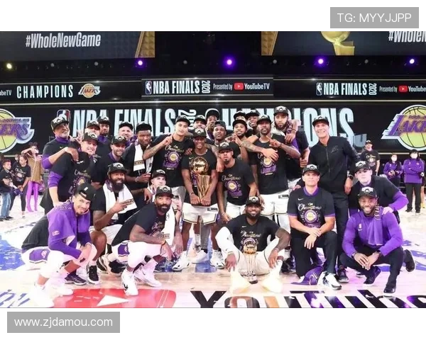 湖人逆转勇士上演末节大爆发詹姆斯关键发挥助球队强势豪取连胜