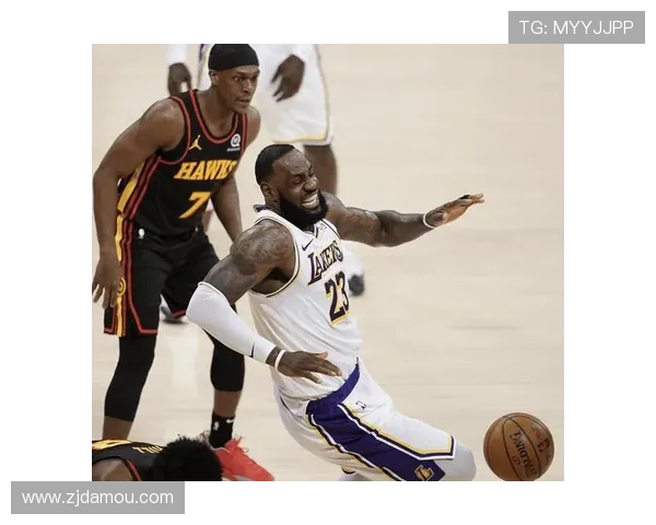 詹姆斯伤愈复出带领湖人迎战勇士 新赛季开局展现强大统治力